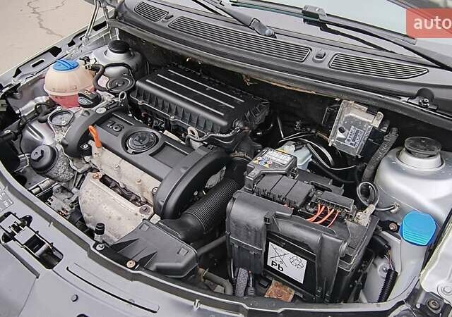 Серый Шкода Фабия, объемом двигателя 1.6 л и пробегом 189 тыс. км за 6100 $, фото 57 на Automoto.ua