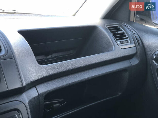 Сірий Шкода Фабія, об'ємом двигуна 1.4 л та пробігом 166 тис. км за 5650 $, фото 19 на Automoto.ua