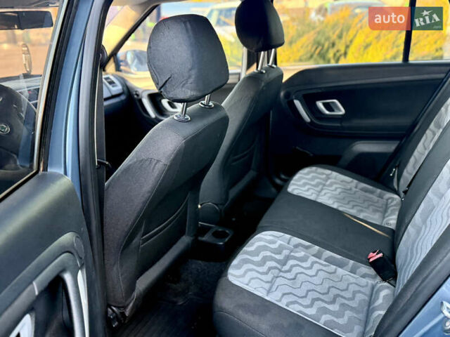 Сірий Шкода Фабія, об'ємом двигуна 1.4 л та пробігом 263 тис. км за 4750 $, фото 29 на Automoto.ua