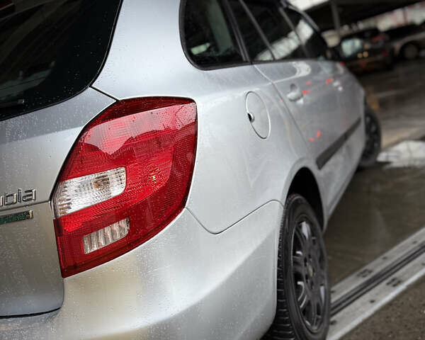 Серый Шкода Фабия, объемом двигателя 1.2 л и пробегом 115 тыс. км за 5300 $, фото 19 на Automoto.ua