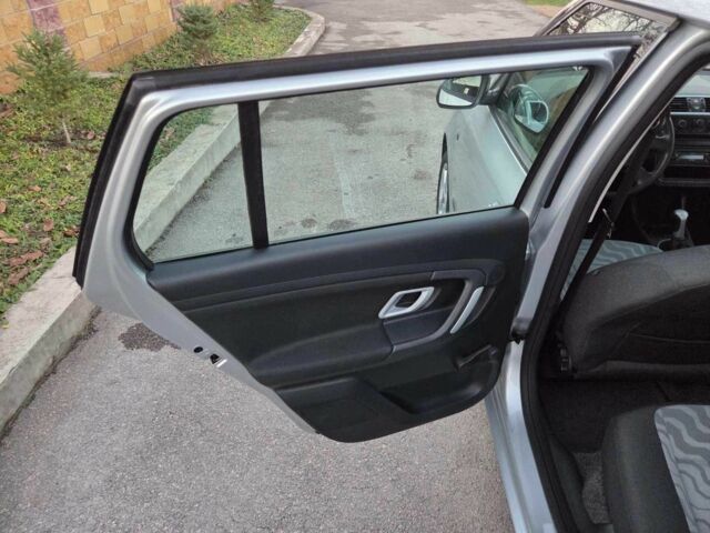 Серый Шкода Фабия, объемом двигателя 1.4 л и пробегом 172 тыс. км за 6550 $, фото 18 на Automoto.ua