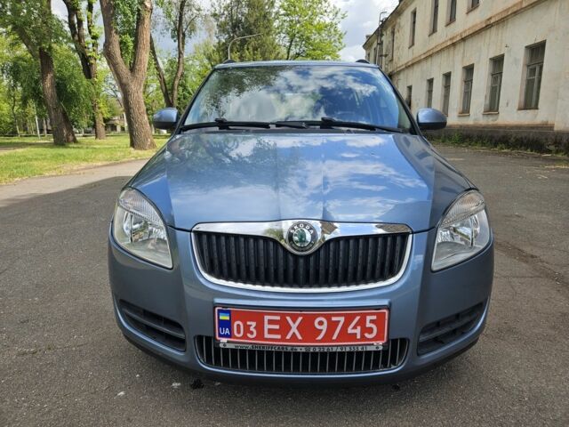 Серый Шкода Фабия, объемом двигателя 1.4 л и пробегом 223 тыс. км за 6500 $, фото 2 на Automoto.ua