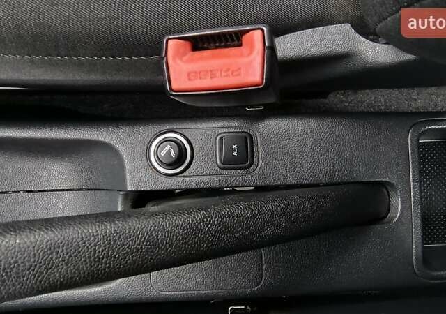 Серый Шкода Фабия, объемом двигателя 1.6 л и пробегом 189 тыс. км за 6100 $, фото 38 на Automoto.ua