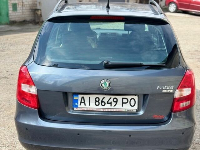 Сірий Шкода Фабія, об'ємом двигуна 1.39 л та пробігом 185 тис. км за 5600 $, фото 3 на Automoto.ua
