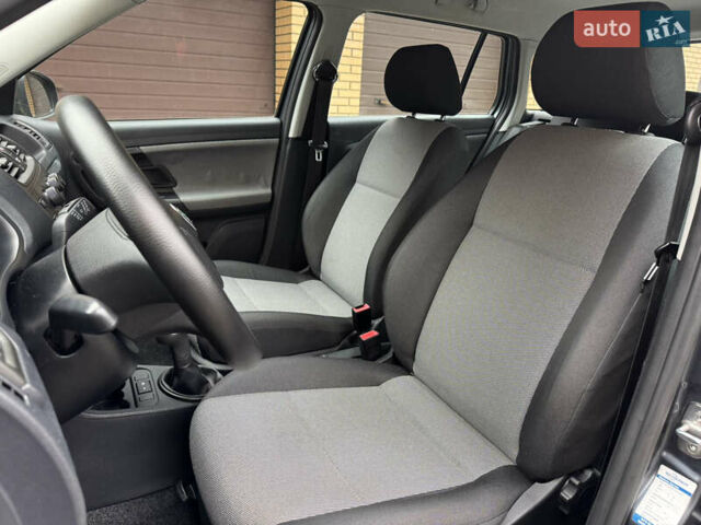 Серый Шкода Фабия, объемом двигателя 1.39 л и пробегом 240 тыс. км за 5400 $, фото 22 на Automoto.ua