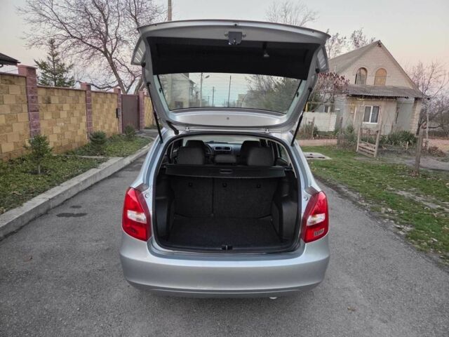 Серый Шкода Фабия, объемом двигателя 1.4 л и пробегом 172 тыс. км за 6550 $, фото 21 на Automoto.ua