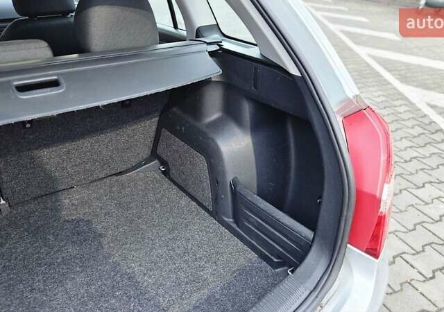 Серый Шкода Фабия, объемом двигателя 1.4 л и пробегом 211 тыс. км за 5450 $, фото 34 на Automoto.ua