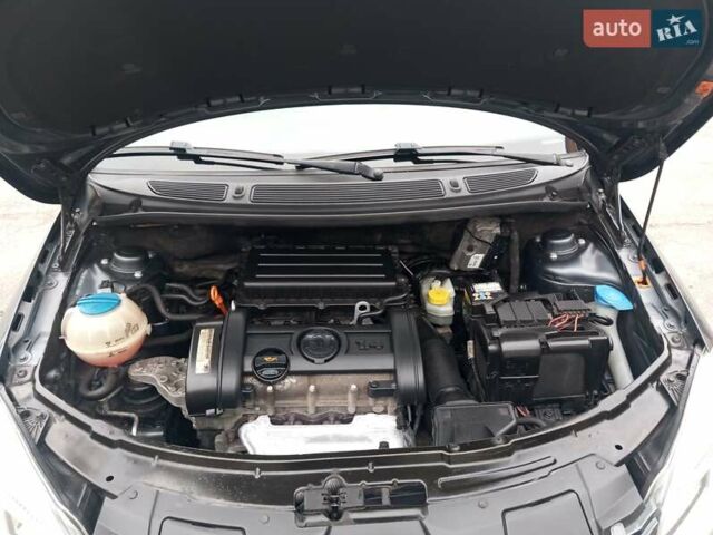 Серый Шкода Фабия, объемом двигателя 1.4 л и пробегом 174 тыс. км за 5500 $, фото 11 на Automoto.ua