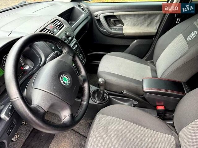 Серый Шкода Фабия, объемом двигателя 1.39 л и пробегом 150 тыс. км за 5300 $, фото 21 на Automoto.ua