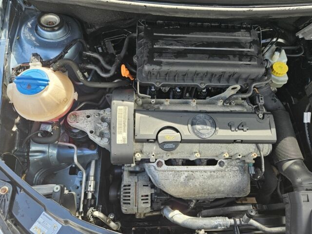 Серый Шкода Фабия, объемом двигателя 1.4 л и пробегом 223 тыс. км за 6500 $, фото 18 на Automoto.ua