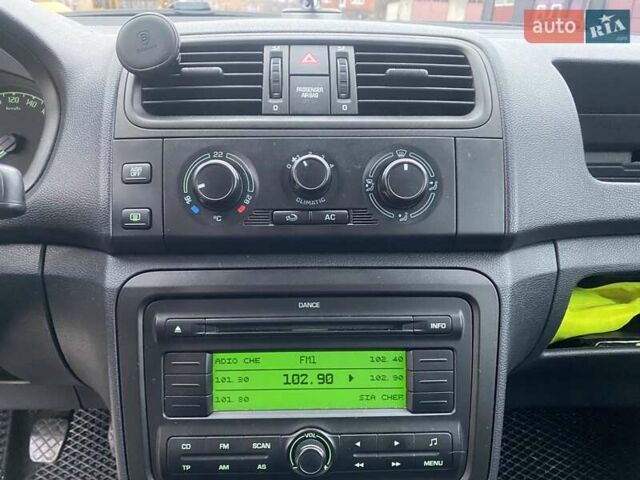 Серый Шкода Фабия, объемом двигателя 1.2 л и пробегом 168 тыс. км за 5500 $, фото 8 на Automoto.ua