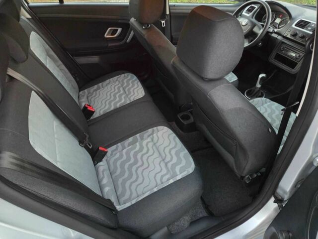 Серый Шкода Фабия, объемом двигателя 1.4 л и пробегом 172 тыс. км за 6550 $, фото 15 на Automoto.ua