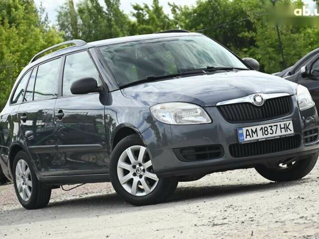 Серый Шкода Фабия, объемом двигателя 1.4 л и пробегом 242 тыс. км за 5350 $, фото 1 на Automoto.ua