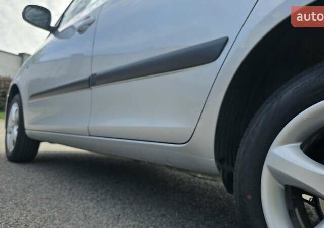 Сірий Шкода Фабія, об'ємом двигуна 1.6 л та пробігом 220 тис. км за 6000 $, фото 14 на Automoto.ua