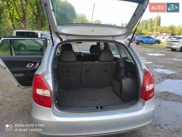 Сірий Шкода Фабія, об'ємом двигуна 1.42 л та пробігом 350 тис. км за 4500 $, фото 7 на Automoto.ua