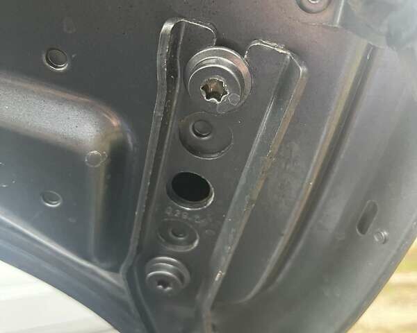 Серый Шкода Фабия, объемом двигателя 1.6 л и пробегом 187 тыс. км за 6570 $, фото 29 на Automoto.ua