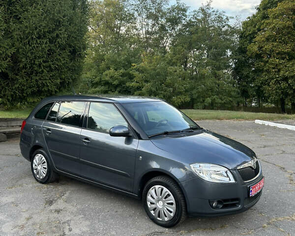 Шкода Фабия 2009 в Золотоноше на Automoto.ua Серый Шкода Фабия, объемом двигателя 1.39 л и пробегом 225 тыс. км за 6150 $, фото 5 на Automoto.ua