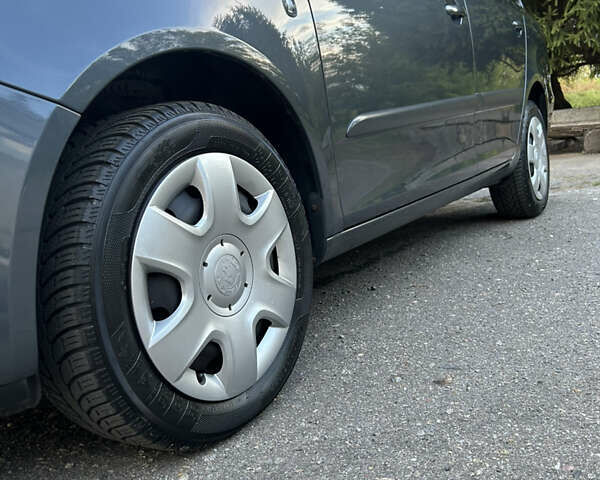 Шкода Фабия 2009 в Золотоноше на Automoto.ua Серый Шкода Фабия, объемом двигателя 1.39 л и пробегом 225 тыс. км за 6150 $, фото 27 на Automoto.ua