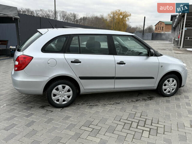 Сірий Шкода Фабія, об'ємом двигуна 1.2 л та пробігом 180 тис. км за 5300 $, фото 2 на Automoto.ua