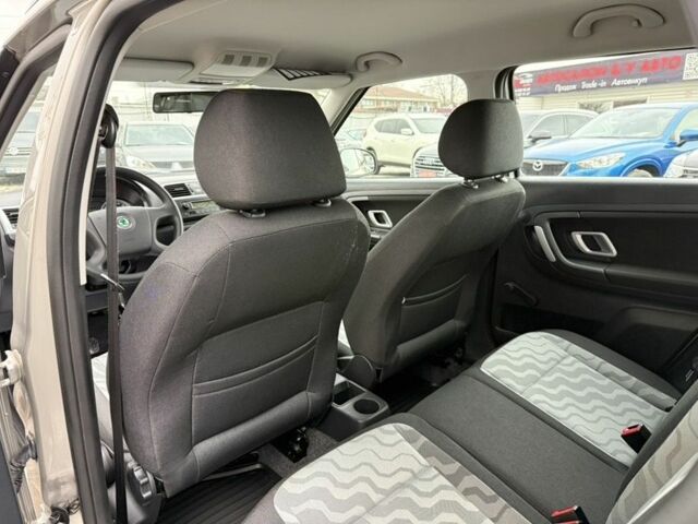 Серый Шкода Фабия, объемом двигателя 1.6 л и пробегом 112 тыс. км за 7300 $, фото 10 на Automoto.ua