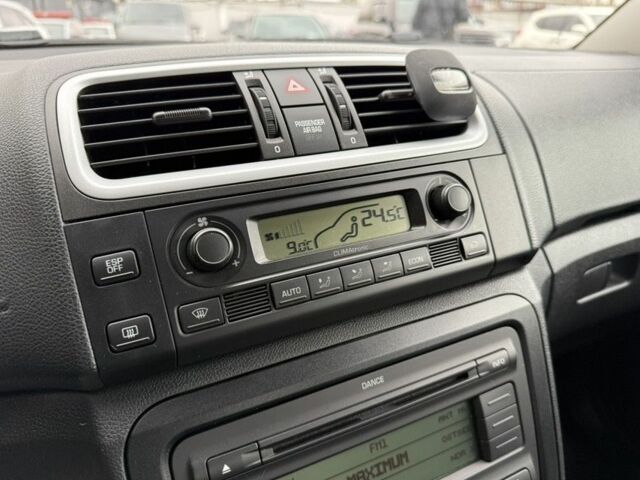 Серый Шкода Фабия, объемом двигателя 1.6 л и пробегом 112 тыс. км за 7300 $, фото 11 на Automoto.ua