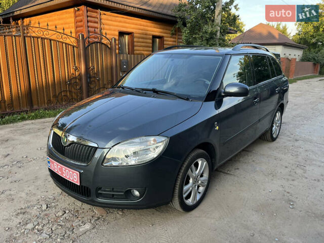 Сірий Шкода Фабія, об'ємом двигуна 1.6 л та пробігом 204 тис. км за 6450 $, фото 1 на Automoto.ua