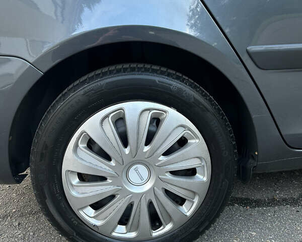 Шкода Фабия 2009 в Золотоноше на Automoto.ua Серый Шкода Фабия, объемом двигателя 1.39 л и пробегом 225 тыс. км за 6150 $, фото 35 на Automoto.ua