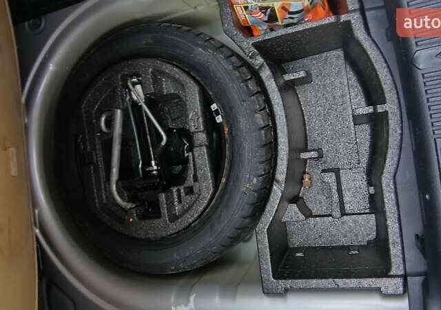 Серый Шкода Фабия, объемом двигателя 1.6 л и пробегом 189 тыс. км за 6100 $, фото 45 на Automoto.ua