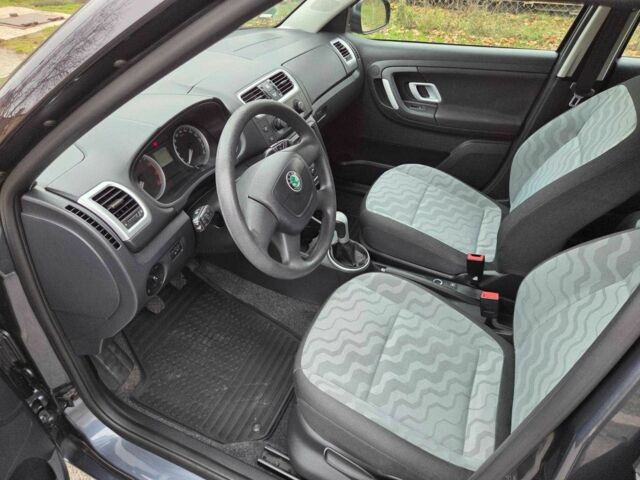 Серый Шкода Фабия, объемом двигателя 1.4 л и пробегом 174 тыс. км за 6550 $, фото 13 на Automoto.ua