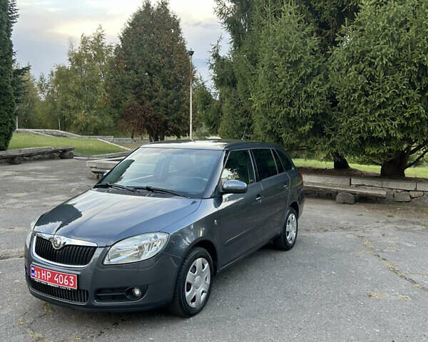 Шкода Фабия 2009 в Золотоноше на Automoto.ua Серый Шкода Фабия, объемом двигателя 1.39 л и пробегом 225 тыс. км за 6150 $, фото 7 на Automoto.ua