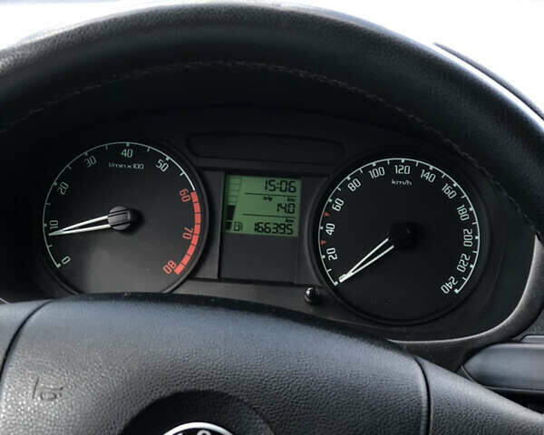 Сірий Шкода Фабія, об'ємом двигуна 1.4 л та пробігом 166 тис. км за 5650 $, фото 21 на Automoto.ua