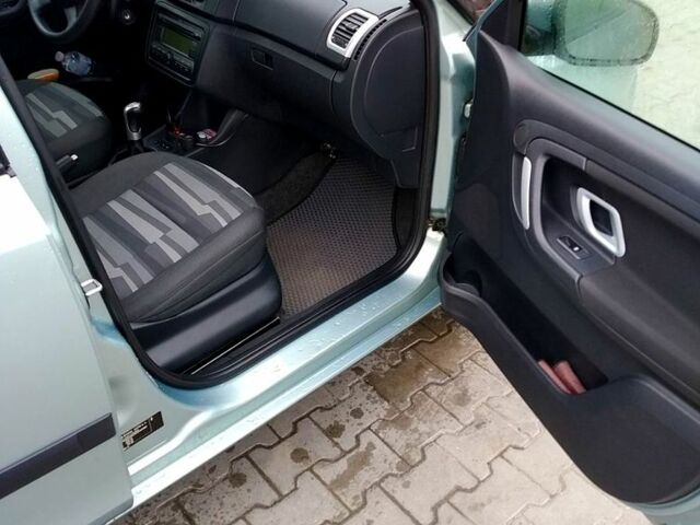 Сірий Шкода Фабія, об'ємом двигуна 1.6 л та пробігом 370 тис. км за 4999 $, фото 1 на Automoto.ua