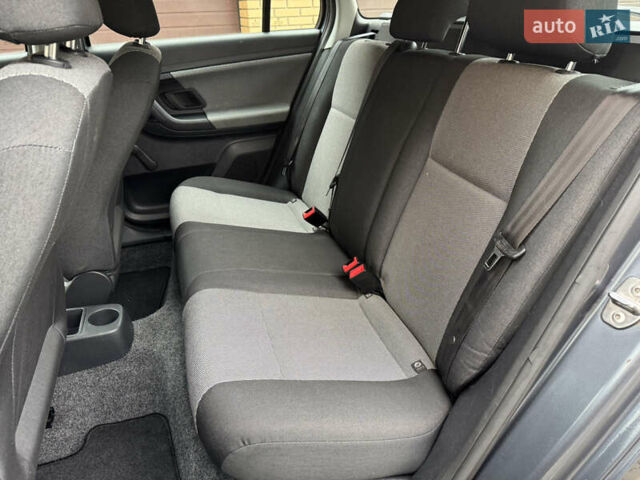 Серый Шкода Фабия, объемом двигателя 1.39 л и пробегом 240 тыс. км за 5400 $, фото 32 на Automoto.ua