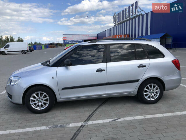 Сірий Шкода Фабія, об'ємом двигуна 1.4 л та пробігом 166 тис. км за 5650 $, фото 4 на Automoto.ua