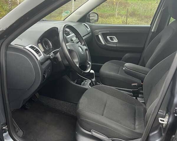 Серый Шкода Фабия, объемом двигателя 1.6 л и пробегом 187 тыс. км за 6570 $, фото 9 на Automoto.ua