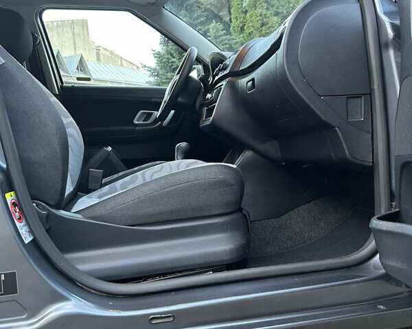 Шкода Фабия 2009 в Золотоноше на Automoto.ua Серый Шкода Фабия, объемом двигателя 1.39 л и пробегом 225 тыс. км за 6150 $, фото 42 на Automoto.ua