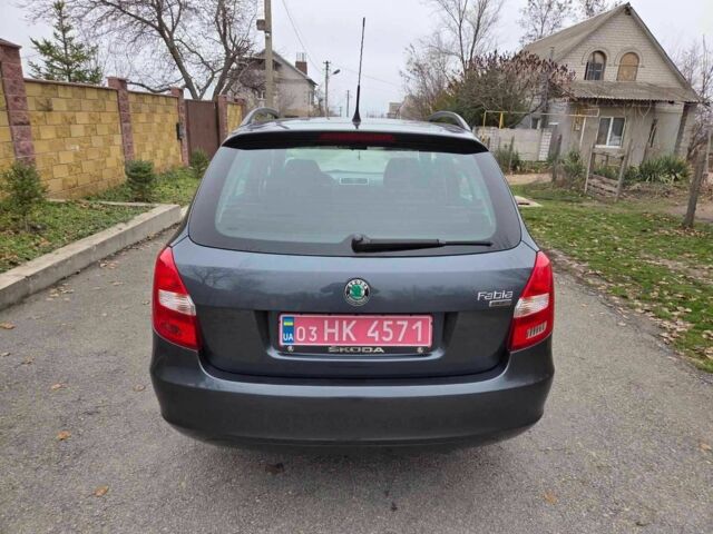 Серый Шкода Фабия, объемом двигателя 1.4 л и пробегом 174 тыс. км за 6550 $, фото 7 на Automoto.ua