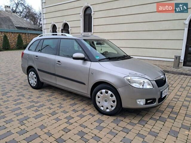 Серый Шкода Фабия, объемом двигателя 1.6 л и пробегом 188 тыс. км за 5450 $, фото 7 на Automoto.ua