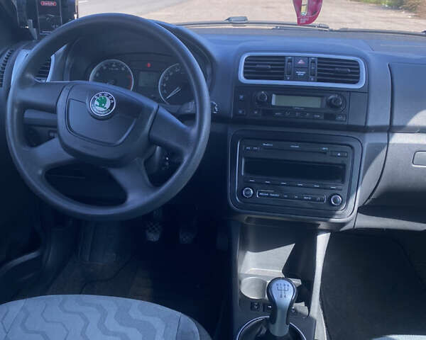 Сірий Шкода Фабія, об'ємом двигуна 1.2 л та пробігом 195 тис. км за 4400 $, фото 13 на Automoto.ua