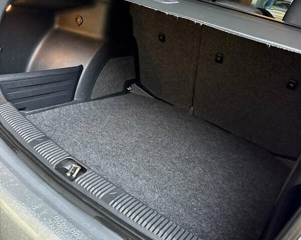 Серый Шкода Фабия, объемом двигателя 1.2 л и пробегом 115 тыс. км за 5300 $, фото 11 на Automoto.ua