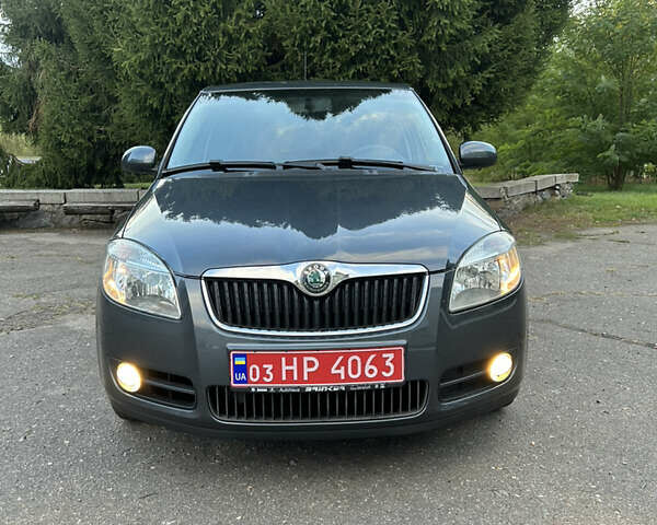 Шкода Фабия 2009 в Золотоноше на Automoto.ua Серый Шкода Фабия, объемом двигателя 1.39 л и пробегом 225 тыс. км за 6150 $, фото 14 на Automoto.ua