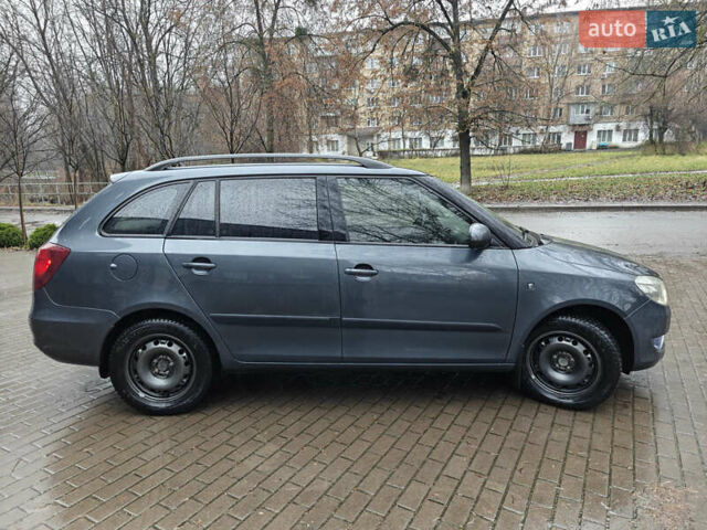 Серый Шкода Фабия, объемом двигателя 1.6 л и пробегом 276 тыс. км за 6150 $, фото 7 на Automoto.ua