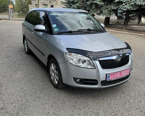 Сірий Шкода Фабія, об'ємом двигуна 1.6 л та пробігом 204 тис. км за 6100 $, фото 1 на Automoto.ua