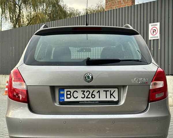 Сірий Шкода Фабія, об'ємом двигуна 1.2 л та пробігом 206 тис. км за 7200 $, фото 8 на Automoto.ua