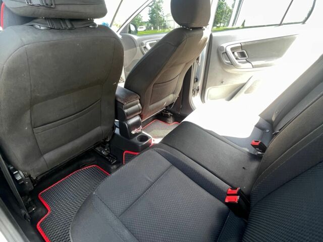 Сірий Шкода Фабія, об'ємом двигуна 1.4 л та пробігом 470 тис. км за 4744 $, фото 4 на Automoto.ua