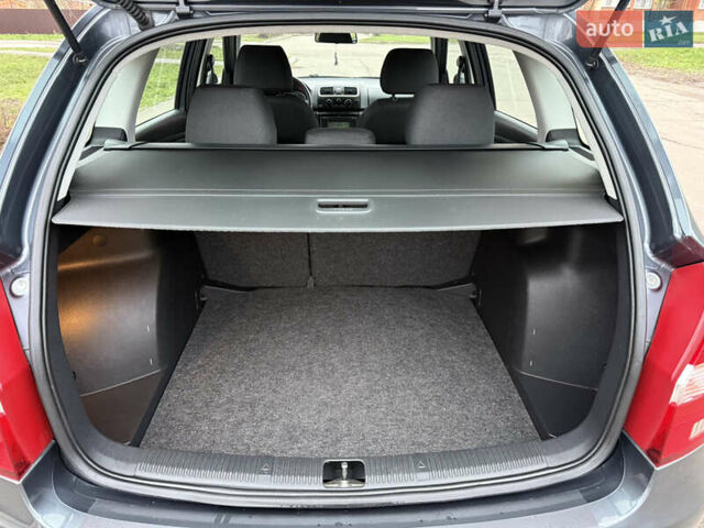 Серый Шкода Фабия, объемом двигателя 0 л и пробегом 170 тыс. км за 6000 $, фото 35 на Automoto.ua