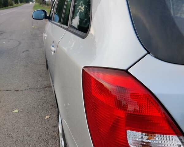 Серый Шкода Фабия, объемом двигателя 1.39 л и пробегом 175 тыс. км за 5900 $, фото 25 на Automoto.ua