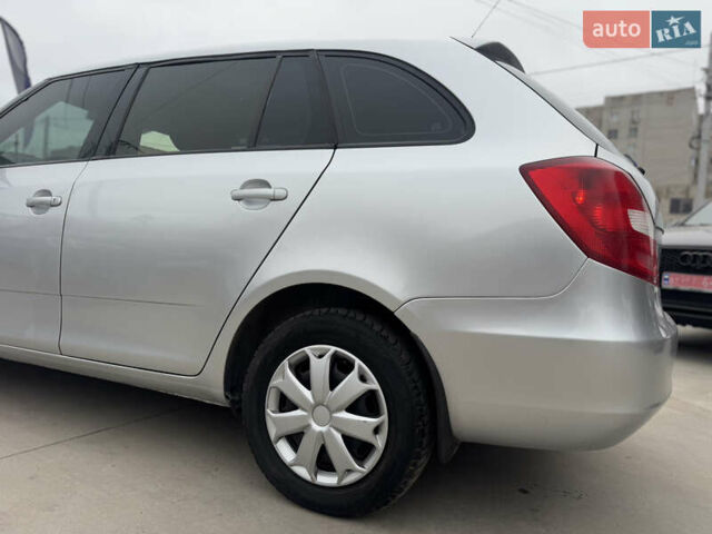 Серый Шкода Фабия, объемом двигателя 1.4 л и пробегом 240 тыс. км за 3999 $, фото 11 на Automoto.ua