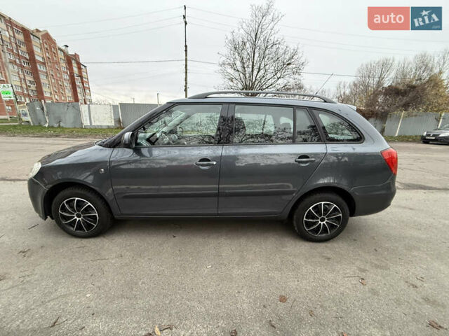 Серый Шкода Фабия, объемом двигателя 0 л и пробегом 170 тыс. км за 6000 $, фото 3 на Automoto.ua