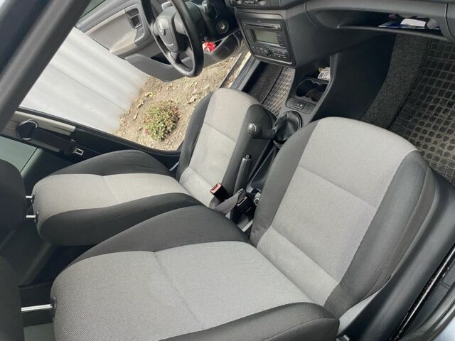 Сірий Шкода Фабія, об'ємом двигуна 1.4 л та пробігом 220 тис. км за 5800 $, фото 11 на Automoto.ua